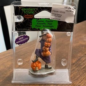 Lemax Spooky Town - Delicate Balance